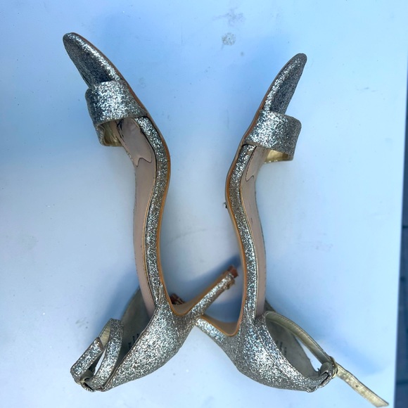 Dress sandals in champagne color! Goes with silver and gold dresses - Picture 3 of 3